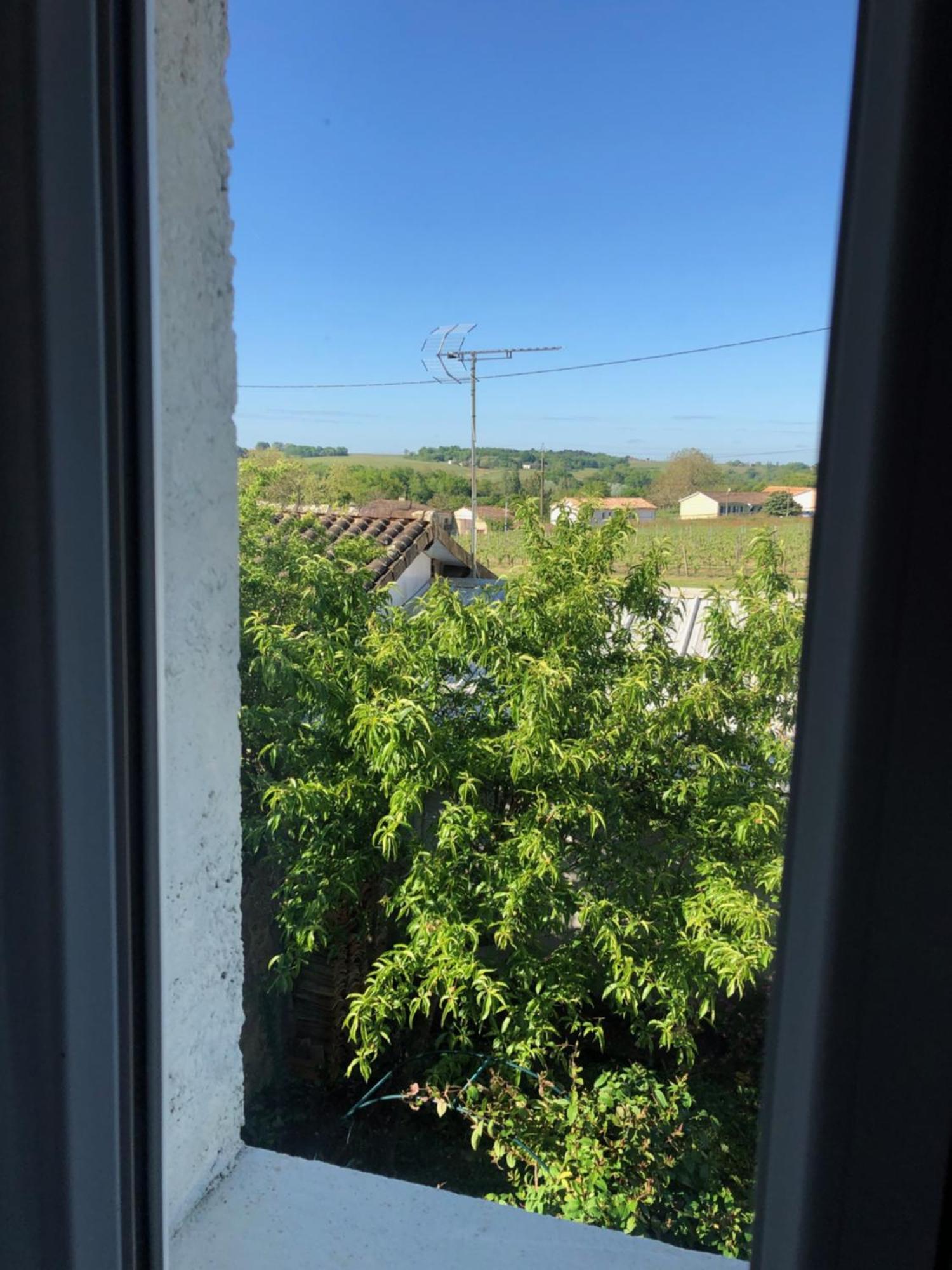 Doulezon Au Dessus De Chez Nous B&B 외부 사진